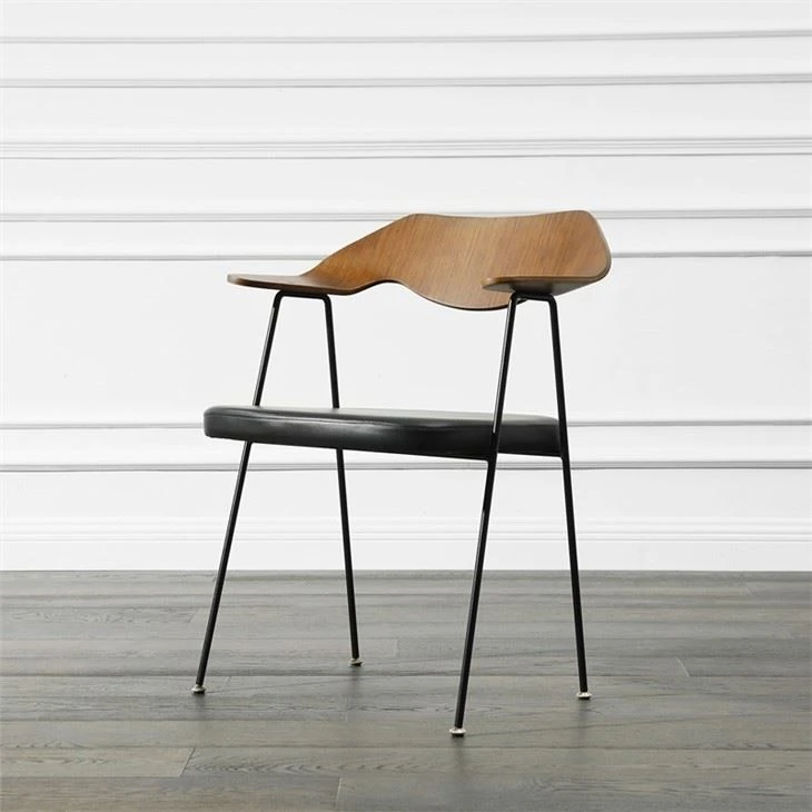 Arm Padded Chair With Metal Legs Arm Padded Chair With Metal Legs